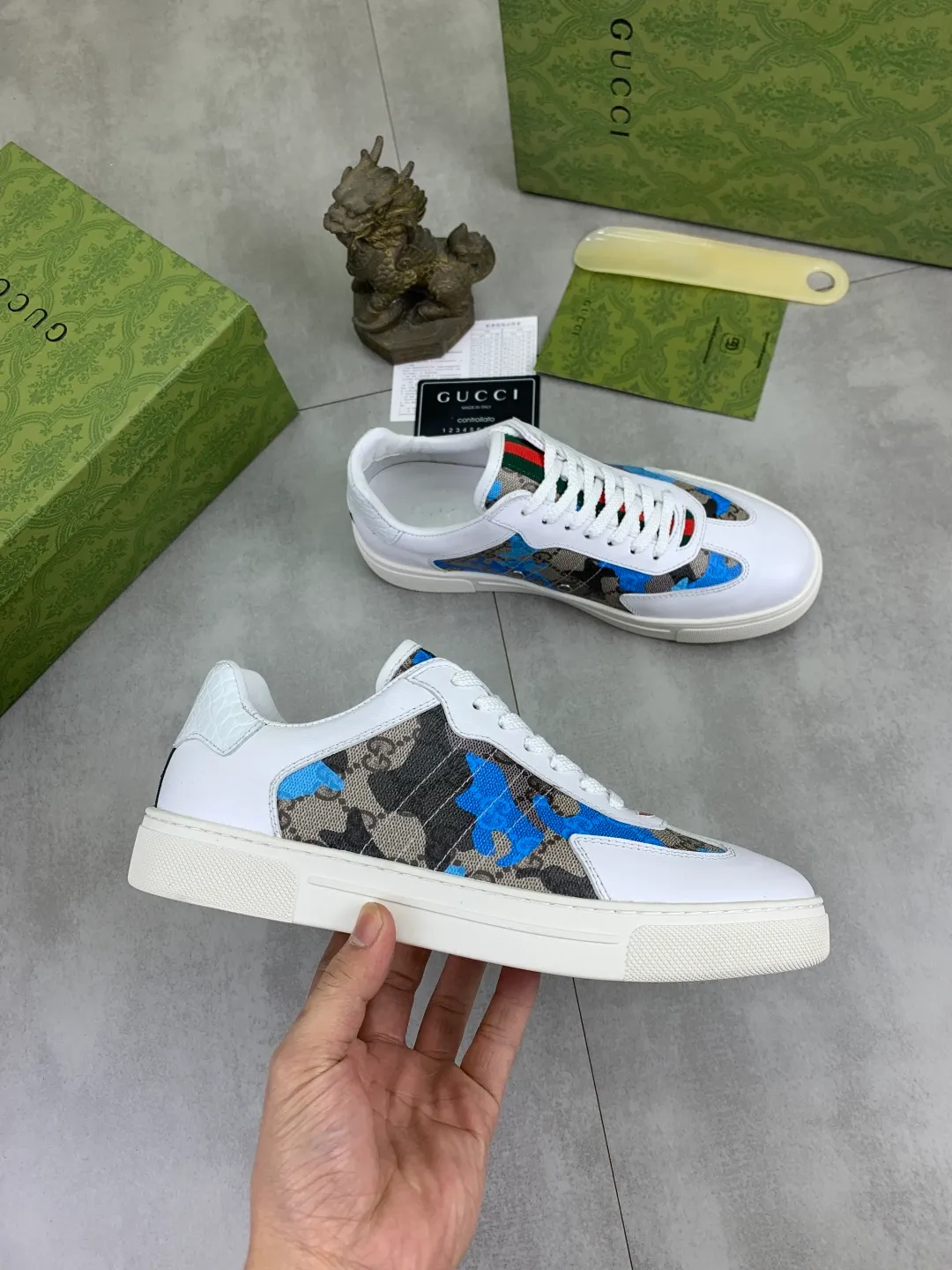 Men's shoes P400 💰[New style] 🆘 The latest model from Gucci's official website🎁Classic casual and fashionable men's shoes👟Hot style💥The style is simple and elegant, exclusive for trendy men. Unique official website latest brand elements👑Gucci original decoration, fashionable and generous, the fabric is made of original soft calfskin➕Comfortable soft sheepskin lining ✅The official website specifies wear-resistant rubber outsole_full of elasticity, classic model taken in real life🎬Color: 2️⃣colors available😍Number: 38-44